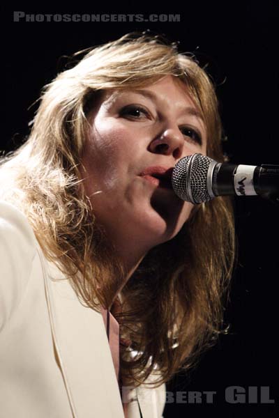 MARTHA WAINWRIGHT - 2005-11-28 - PARIS - Casino de Paris - 